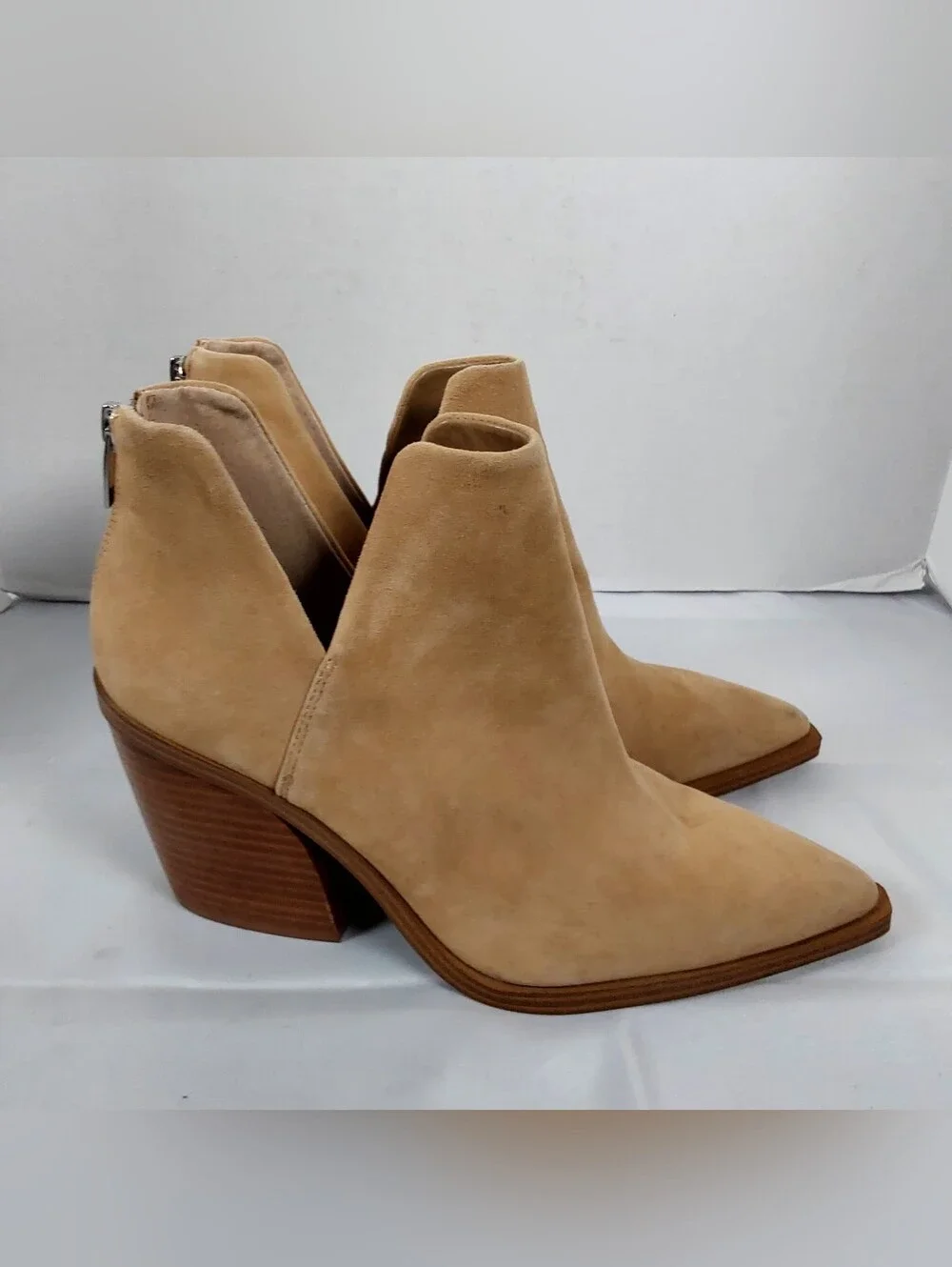 vince camuto gigietta bootie